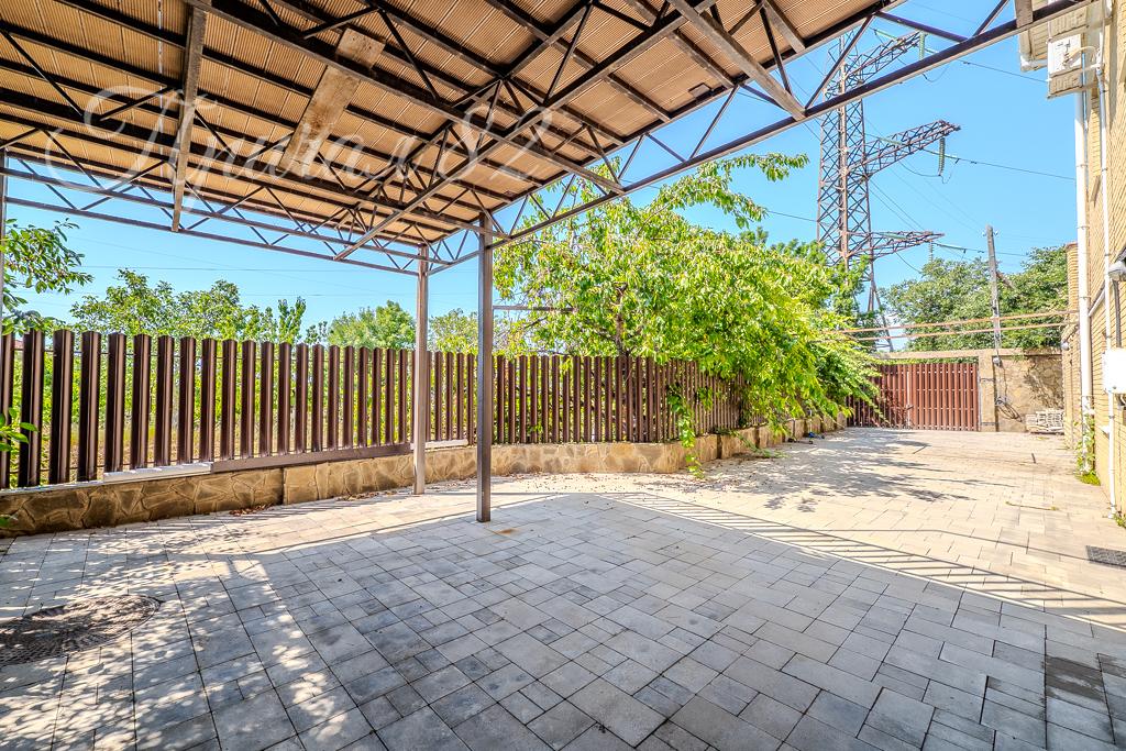 Ялта, пгт Никита, ул. Оранжерейная