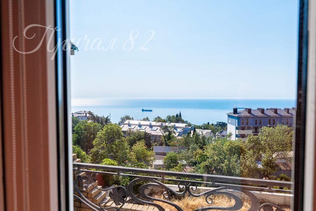 Ялта, Сеченова 59