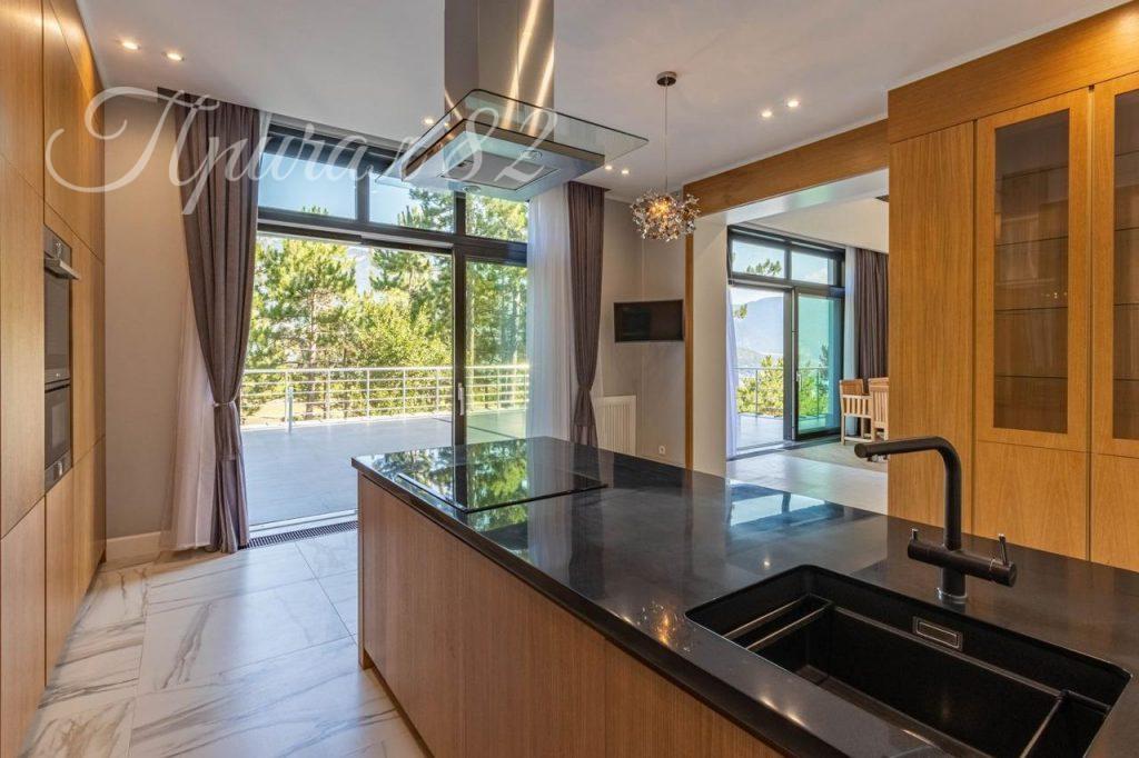 г.Ялта, поселок Виноградное