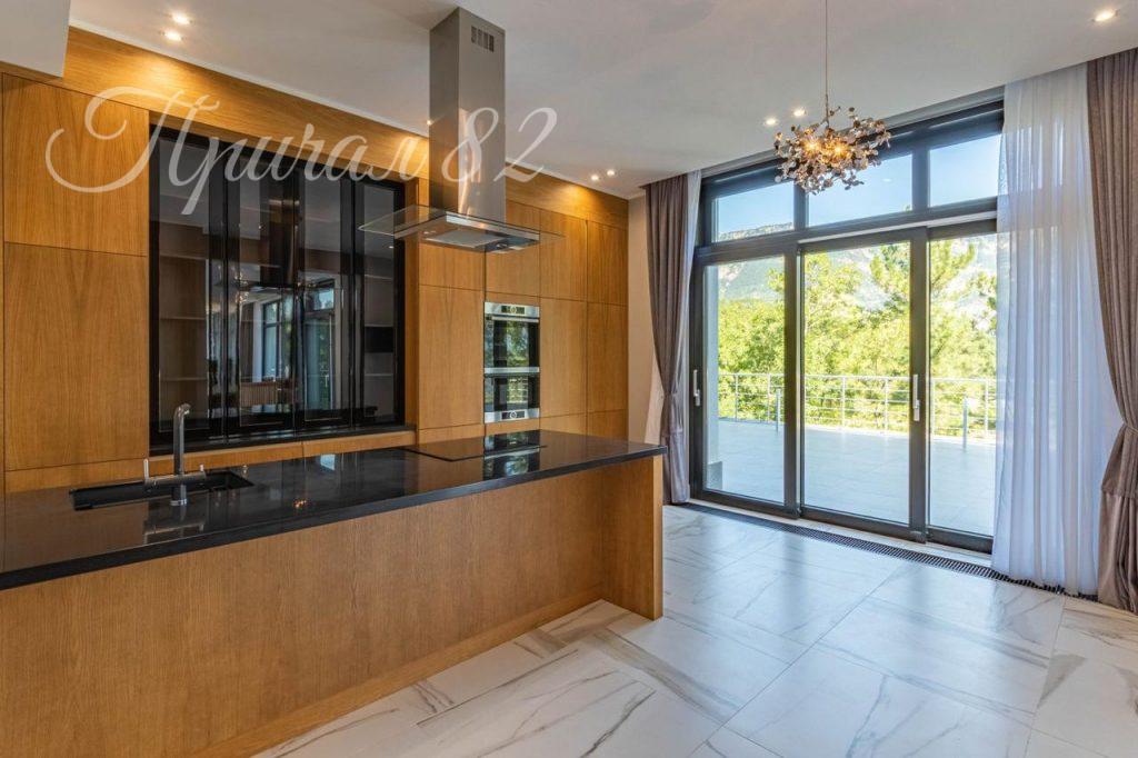 г.Ялта, поселок Виноградное