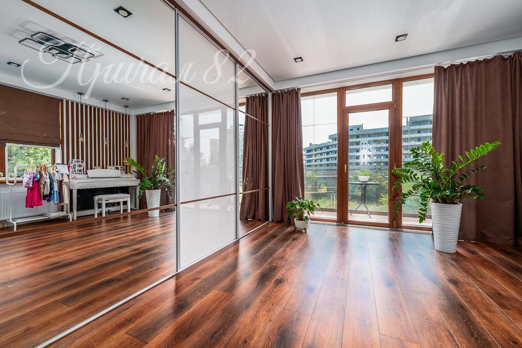 Ялта, ул Авроры 55