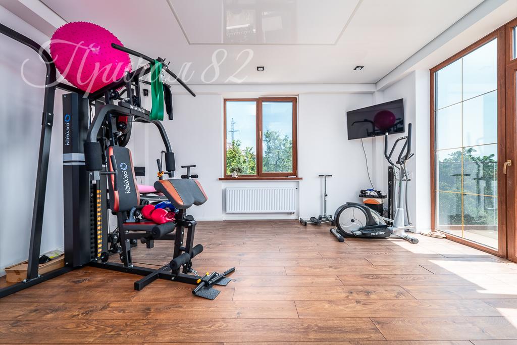 Ялта, ул Авроры 55