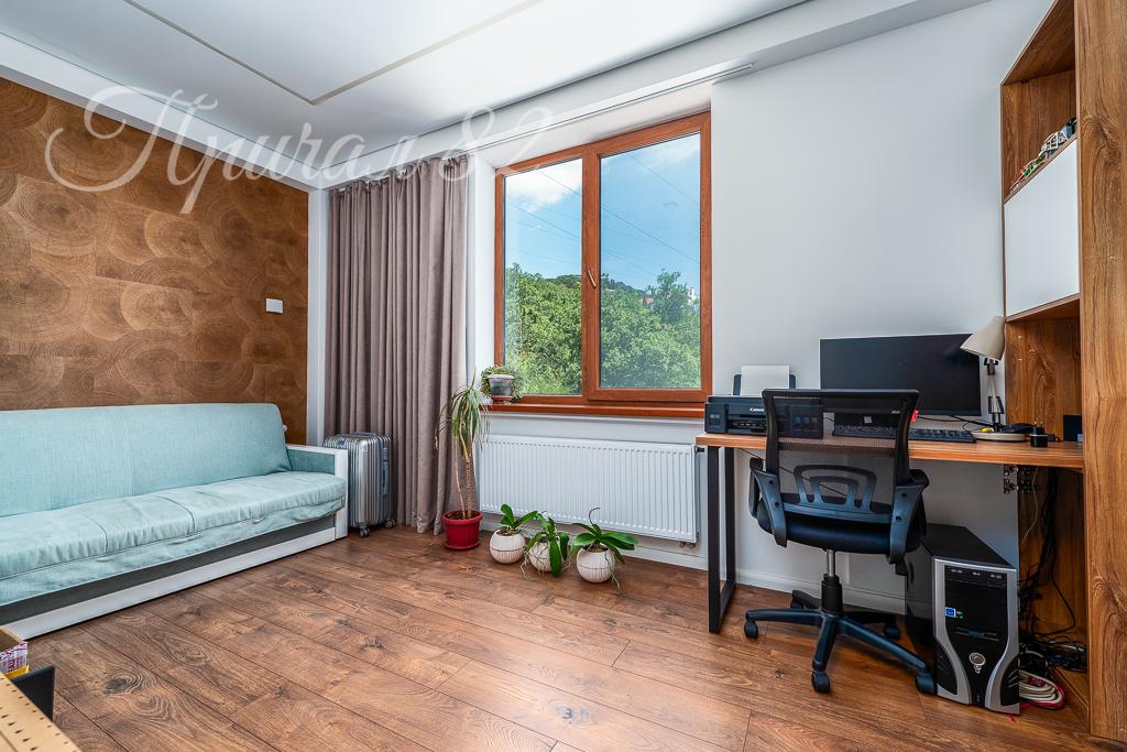 Ялта, ул Авроры 55