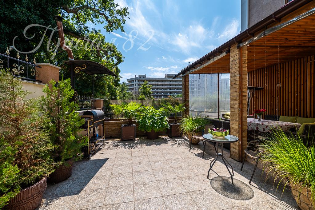 Ялта, ул Авроры 55