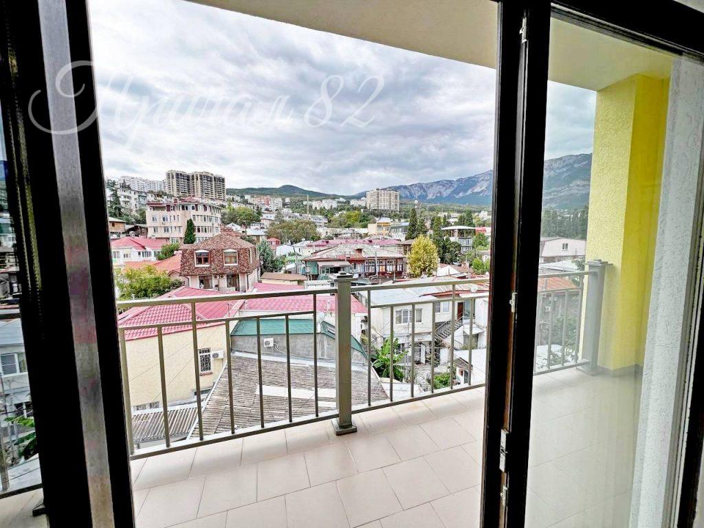 Ялта, ул. Пионерская 8