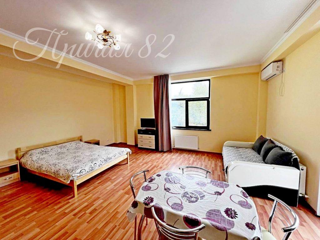 Ялта, ул. Пионерская 8