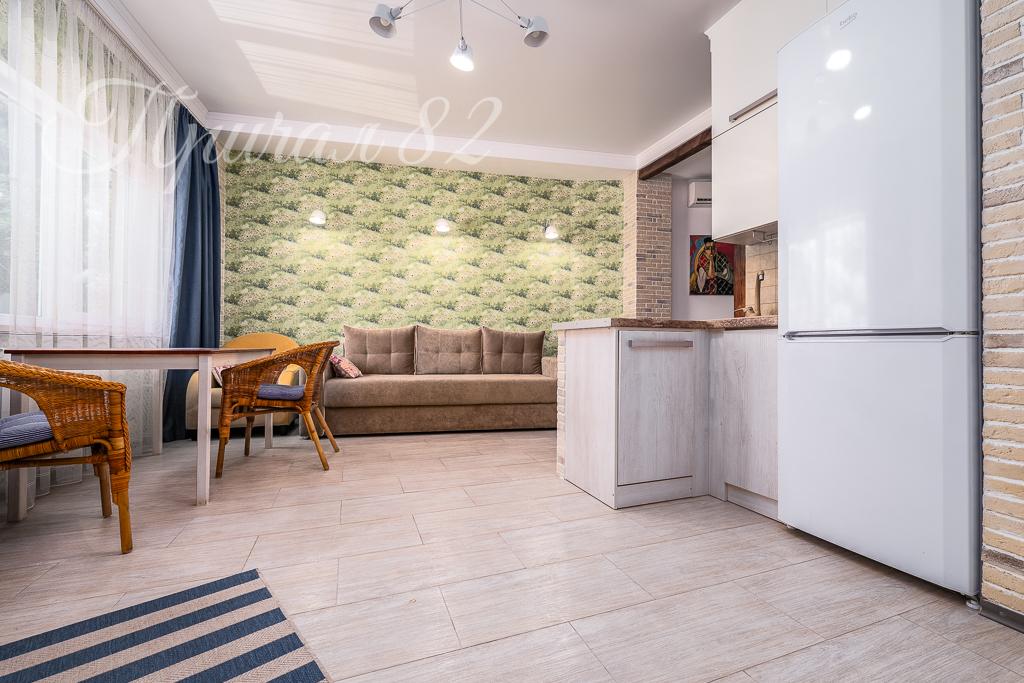 ялта улица Ломоносова 37А