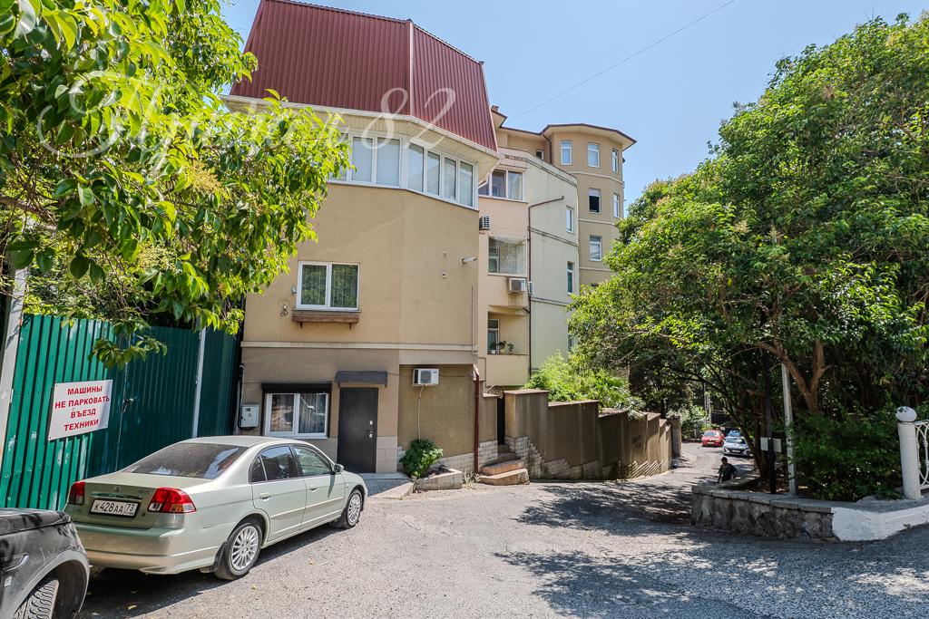 ялта улица Ломоносова 37А