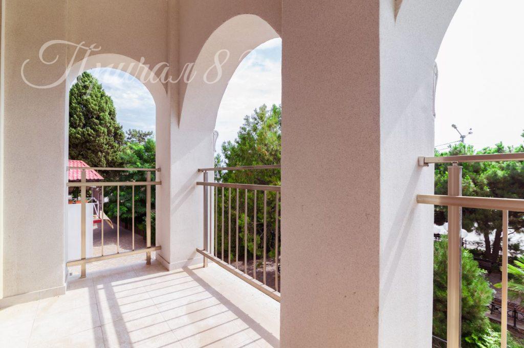 Алушта, Ленина, 17