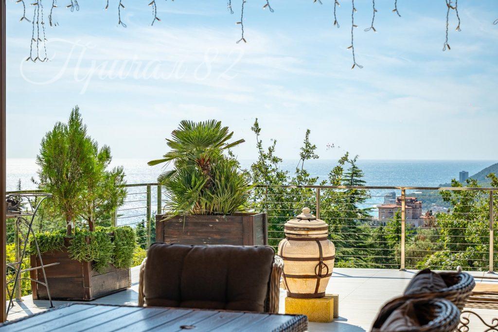 Ялта, Гурзуф, ул. Ялтинская 22 а