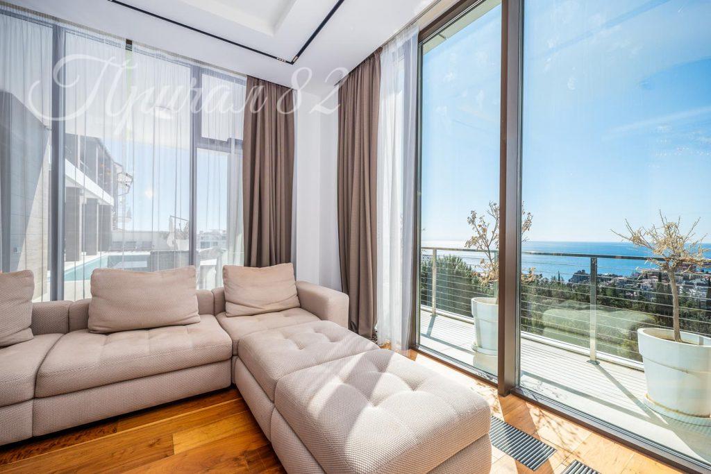 Ялта, Гурзуф, ул. Ялтинская 22 а