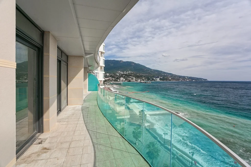 Ялта, Приморский парк имени Гагарина, 3