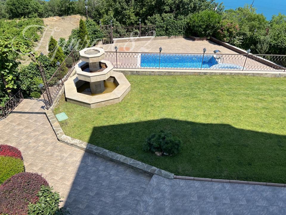 Алушта, с. Малый Маяк, ул. Морская