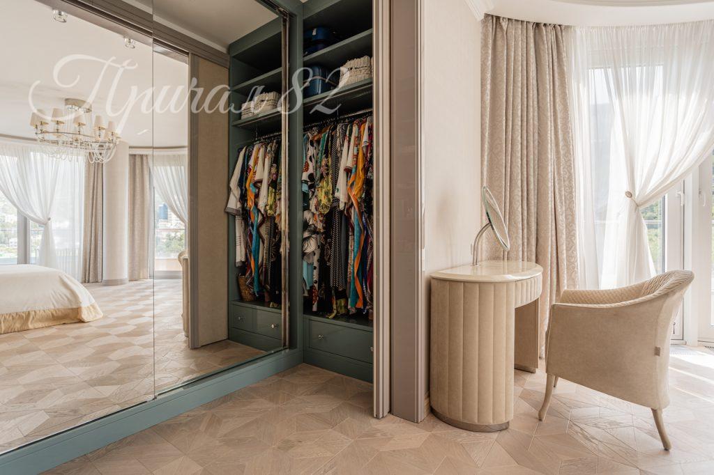 Ялта, пгт. Гурзуф, Набережная им. Пушкина, 5Д