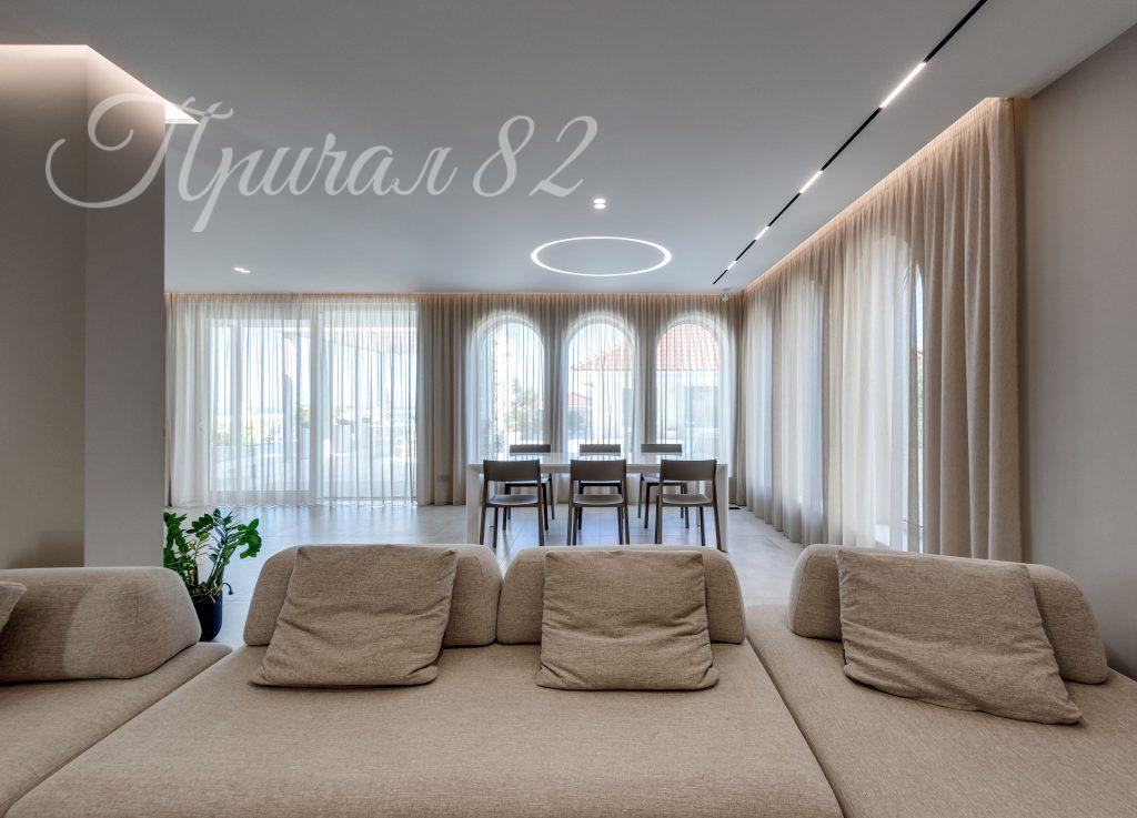 Ялта, ул. Коммунаров 12