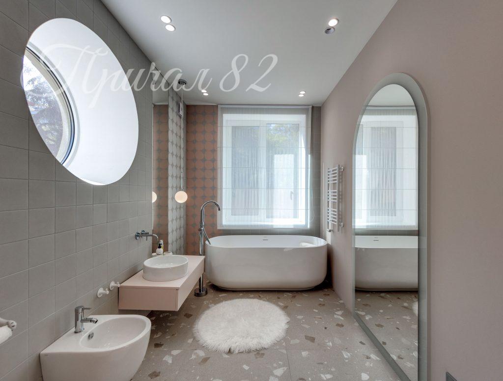 Ялта, ул. Коммунаров 12