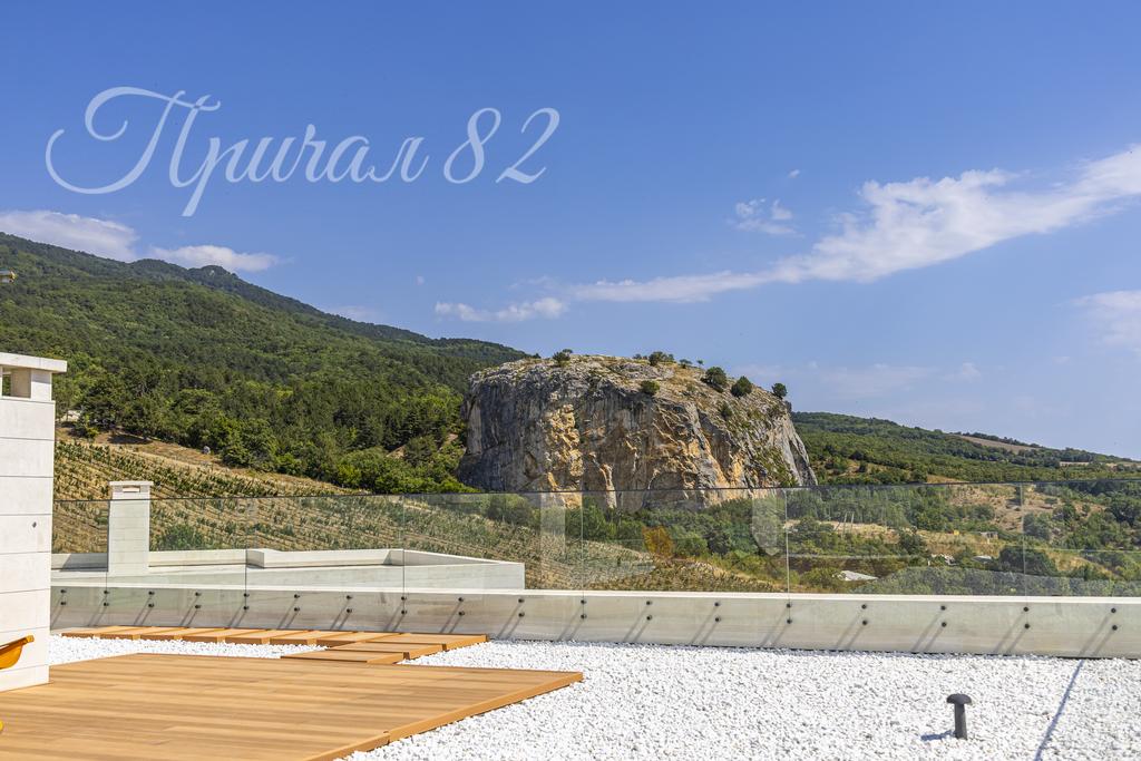 Ялта, пгт. Краснокаменка, пер. Фрунзе