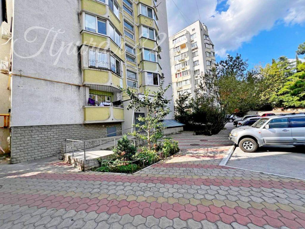 Ялта, ул. Блюхера 50