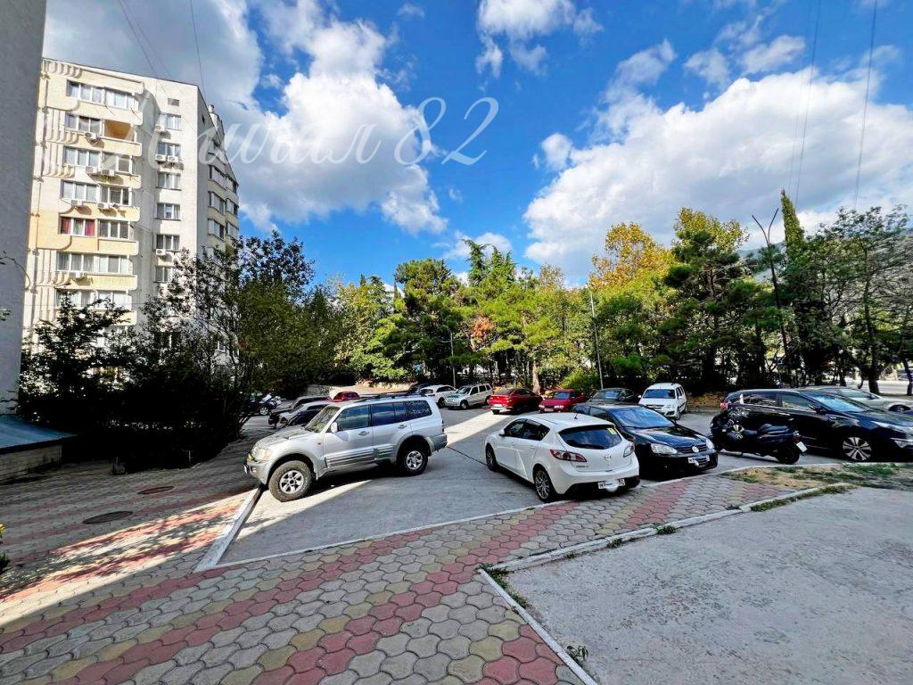 Ялта, ул. Блюхера 50