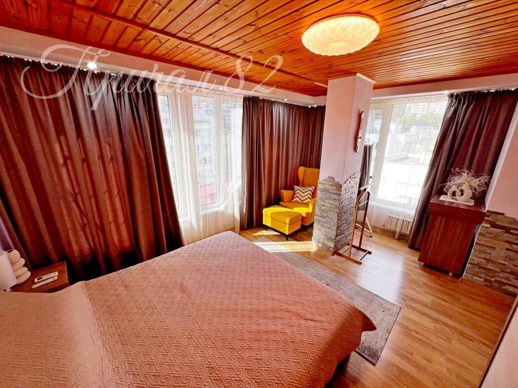 Ялта, ул. Блюхера 50