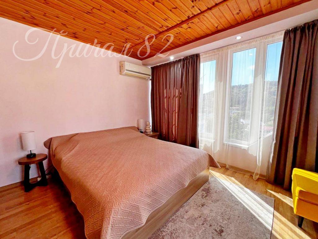 Ялта, ул. Блюхера 50