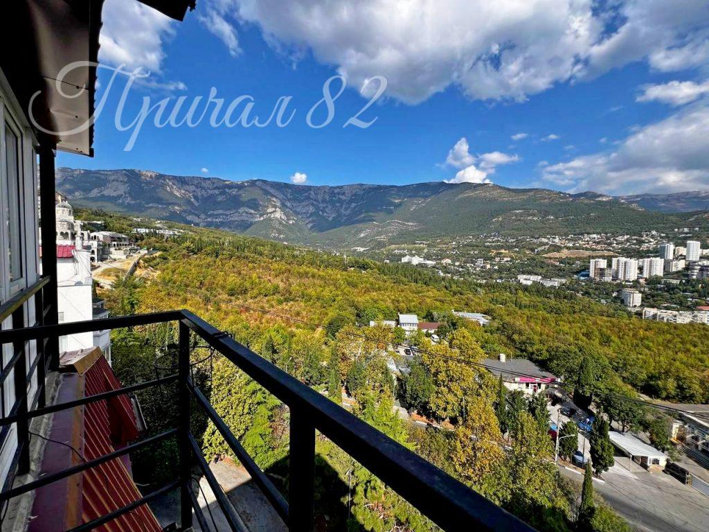 Ялта, ул. Блюхера 50