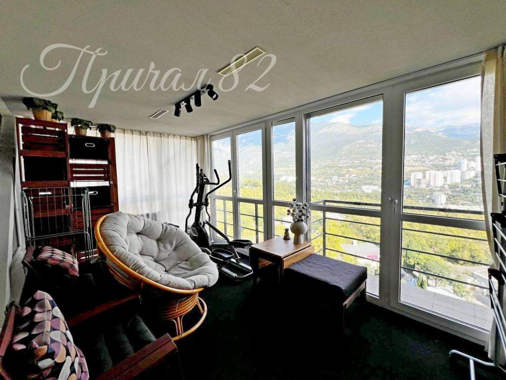 Ялта, ул. Блюхера 50