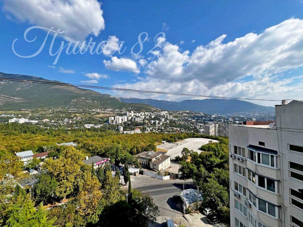 Ялта, ул. Блюхера 50