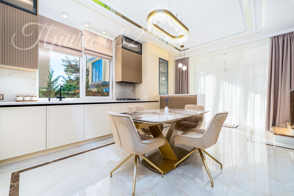 Ялта, пгт. Гаспра, ул. Горького 92