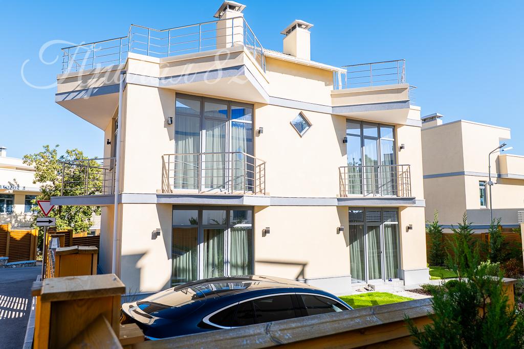 Ялта, пгт. Гаспра, ул. Горького 92