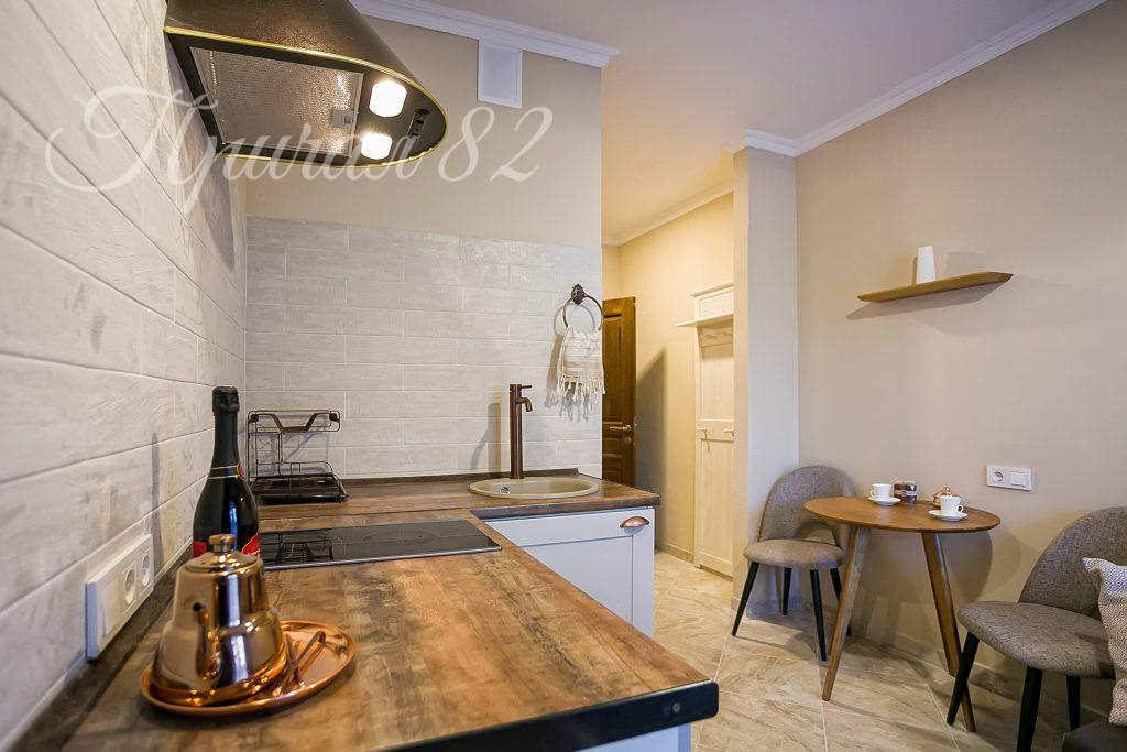 Ялта, пгт Виноградное, Бахчисарайское шоссе 14Г