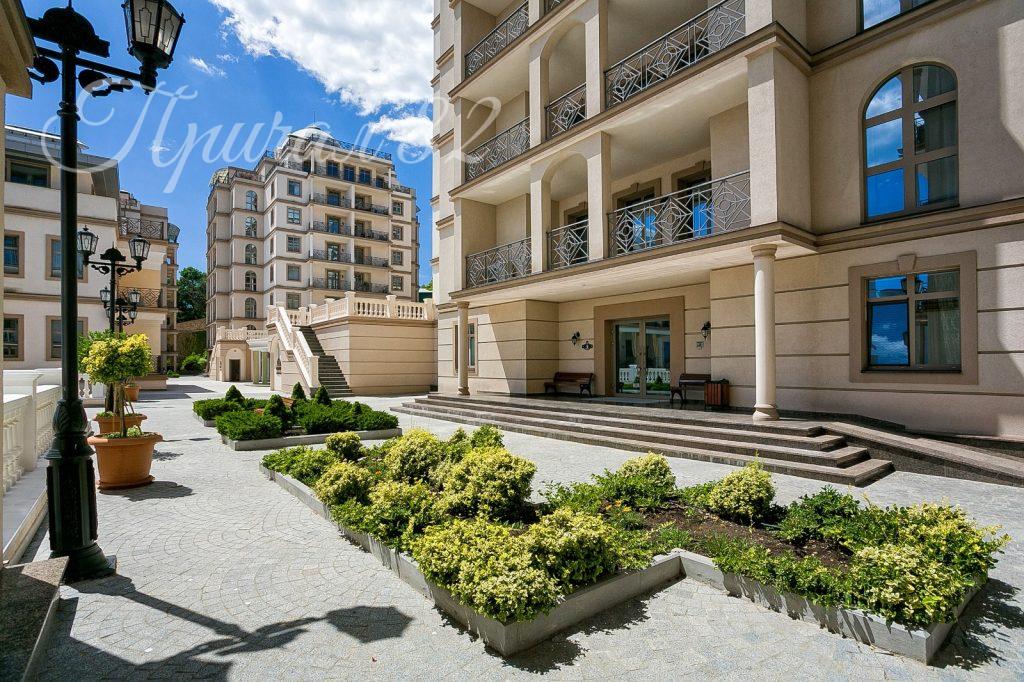 Ялта, пгт. Ореанда, 60-г, корп. 5