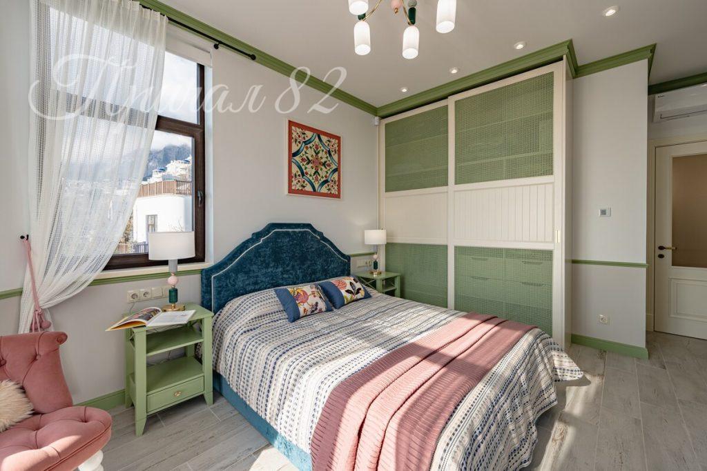 Ялта, пгт. Гаспра, ул. Маратовская