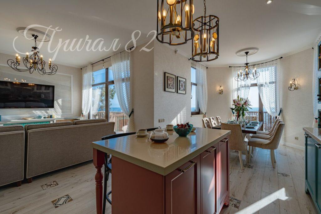 Ялта, пгт. Гаспра, ул. Маратовская