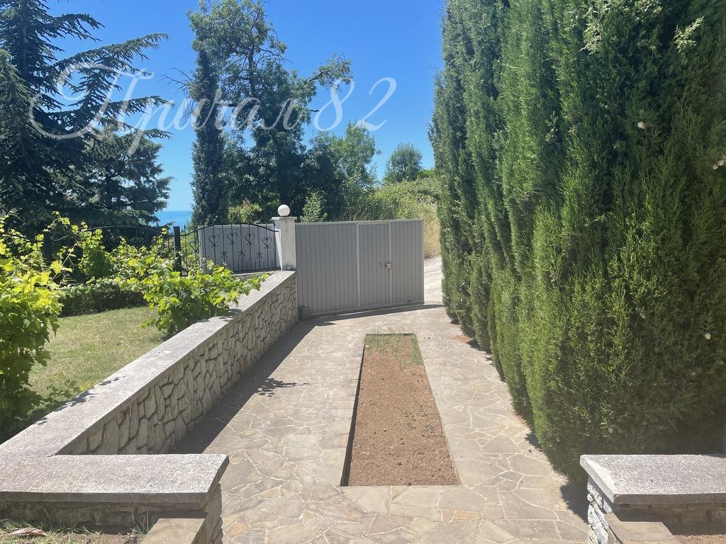 Ялта пгт Восход улица Аврора дом 33