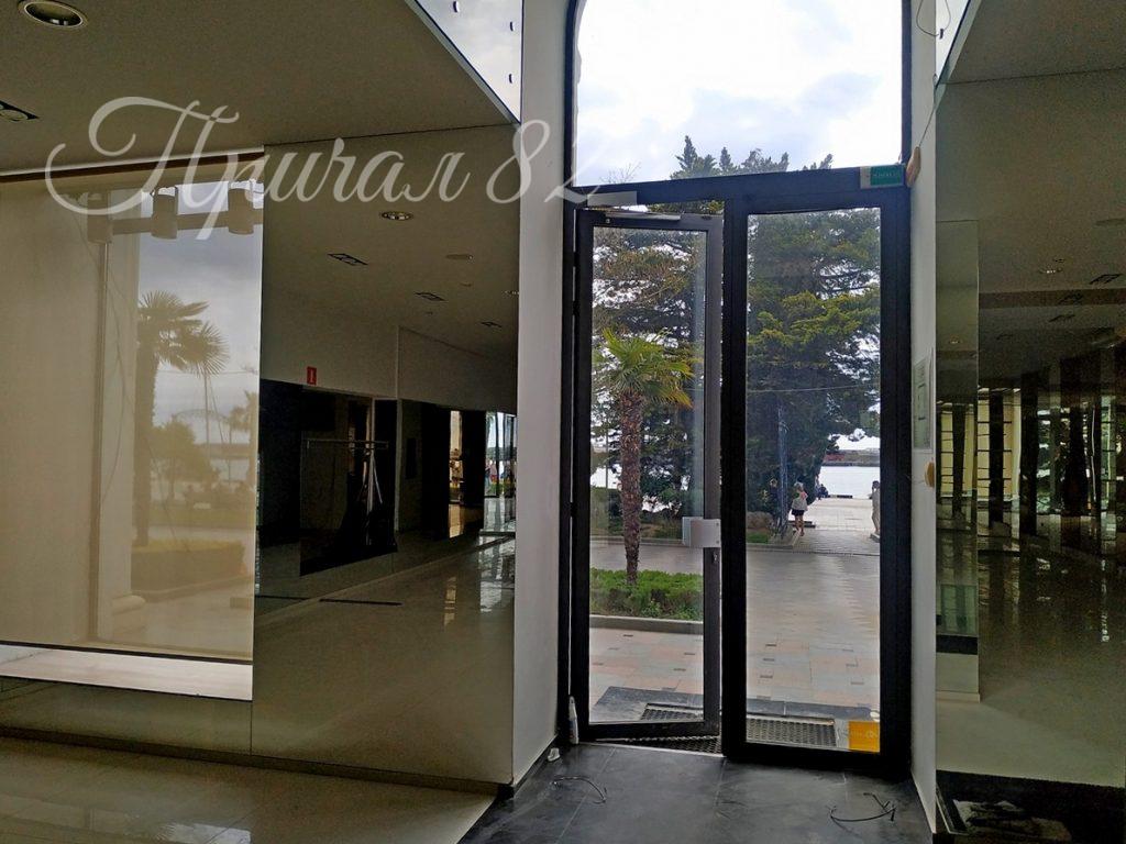 Ялта, набережная им. Ленина д. 11