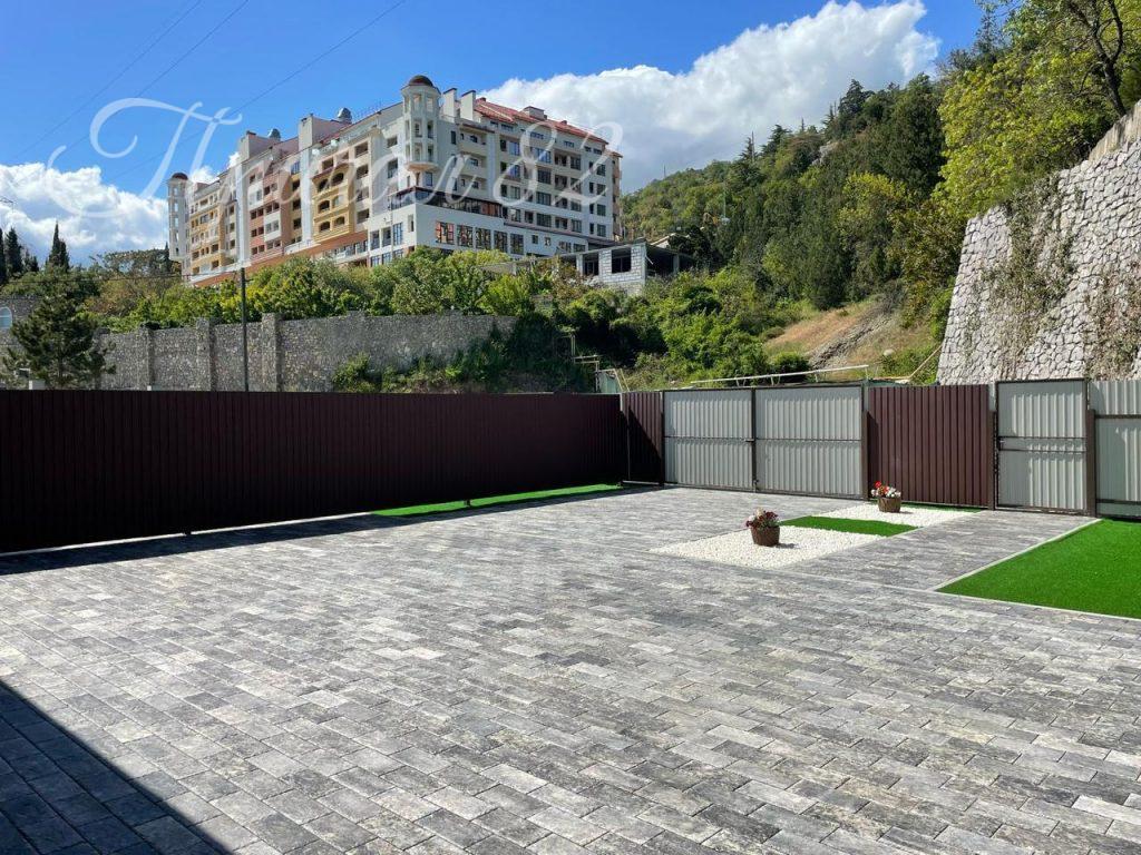 Ялта, пст. Восход, улица Наташинская