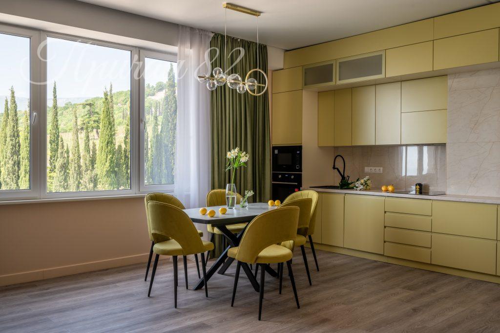 Ялта, пгт. Восход, ул. Наташинская, 2ж