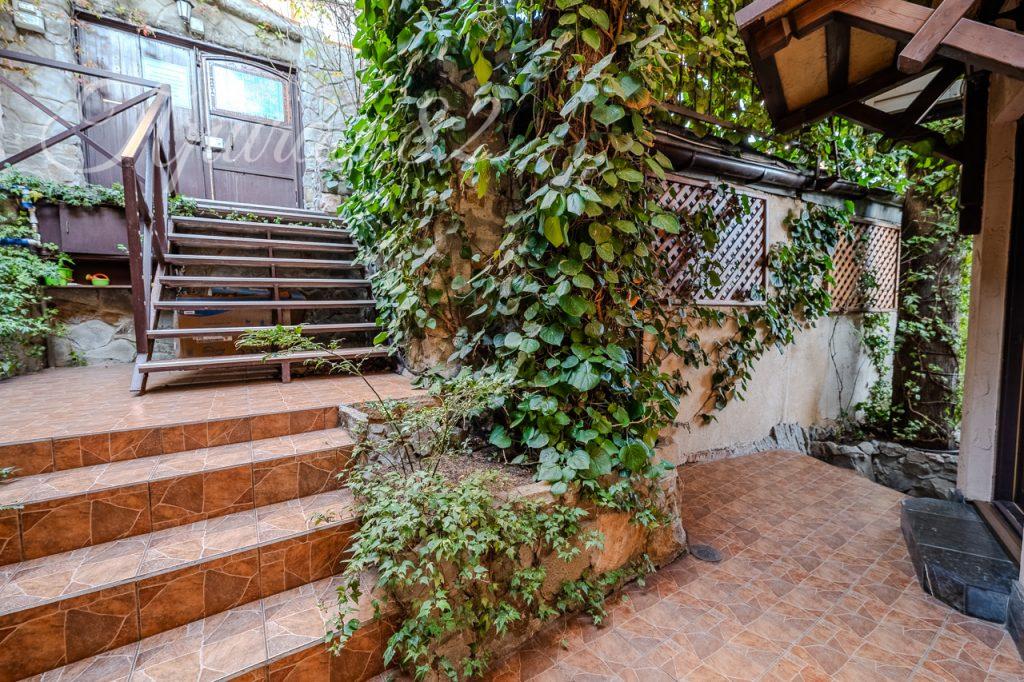 Ялта, ул. Массандровская д. 13