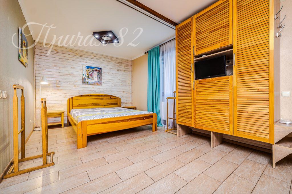 Ялта, ул. Массандровская д. 13