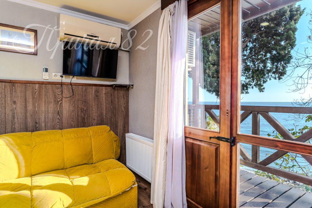 Ялта, ул. Массандровская д. 13