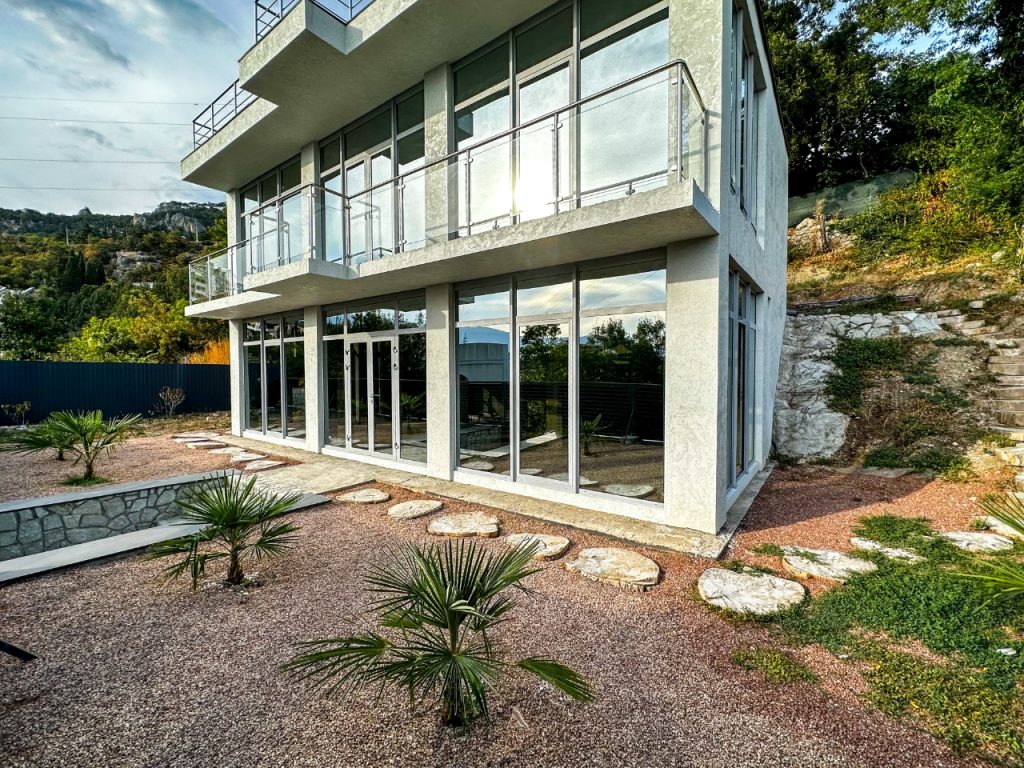 Ялта, Восход, Авроры