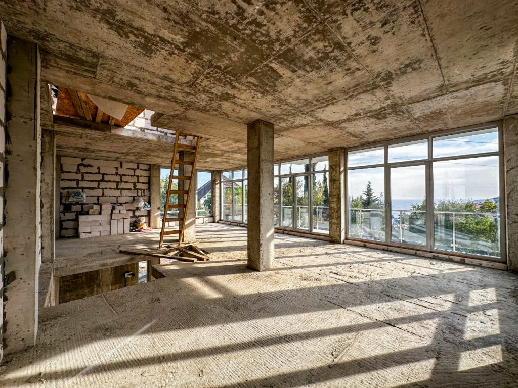 Ялта, Восход, Авроры