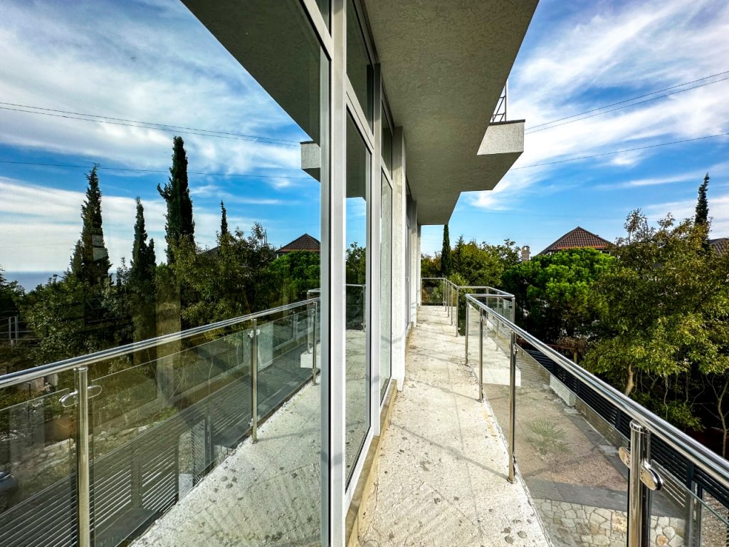 Ялта, Восход, Авроры