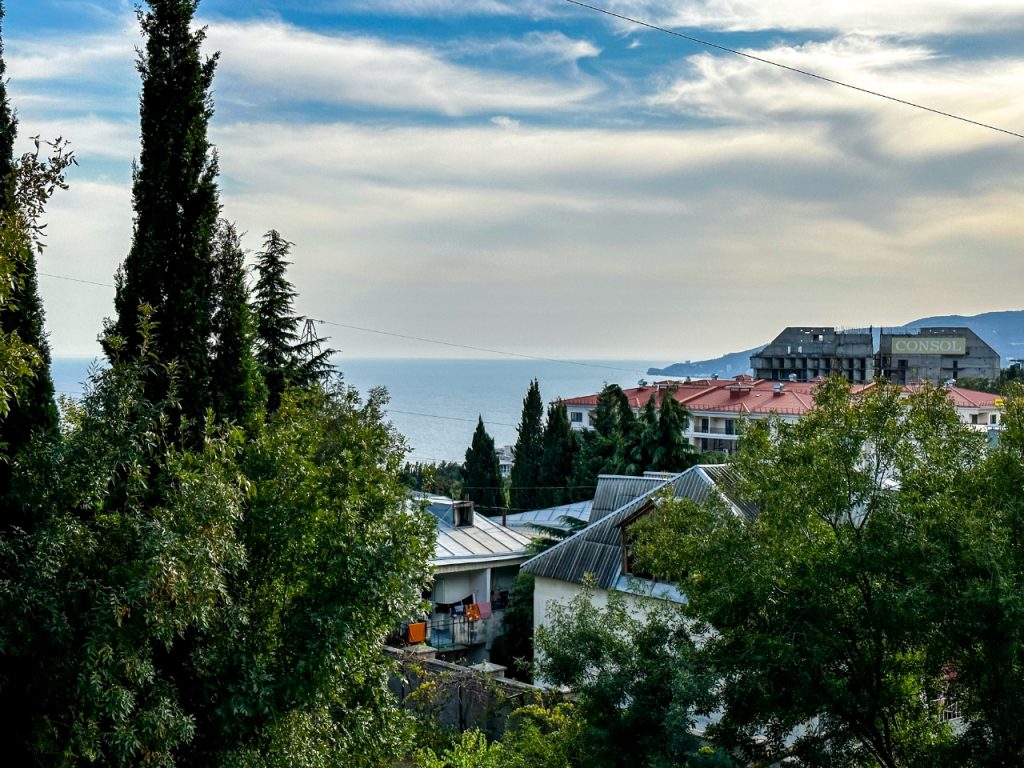 Ялта, Восход, Авроры