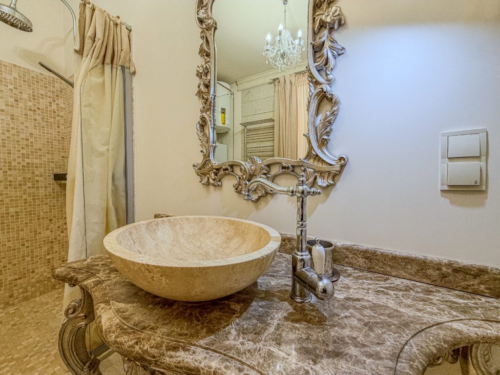 Республика Крым, Ялта, Парковый проезд 6Б