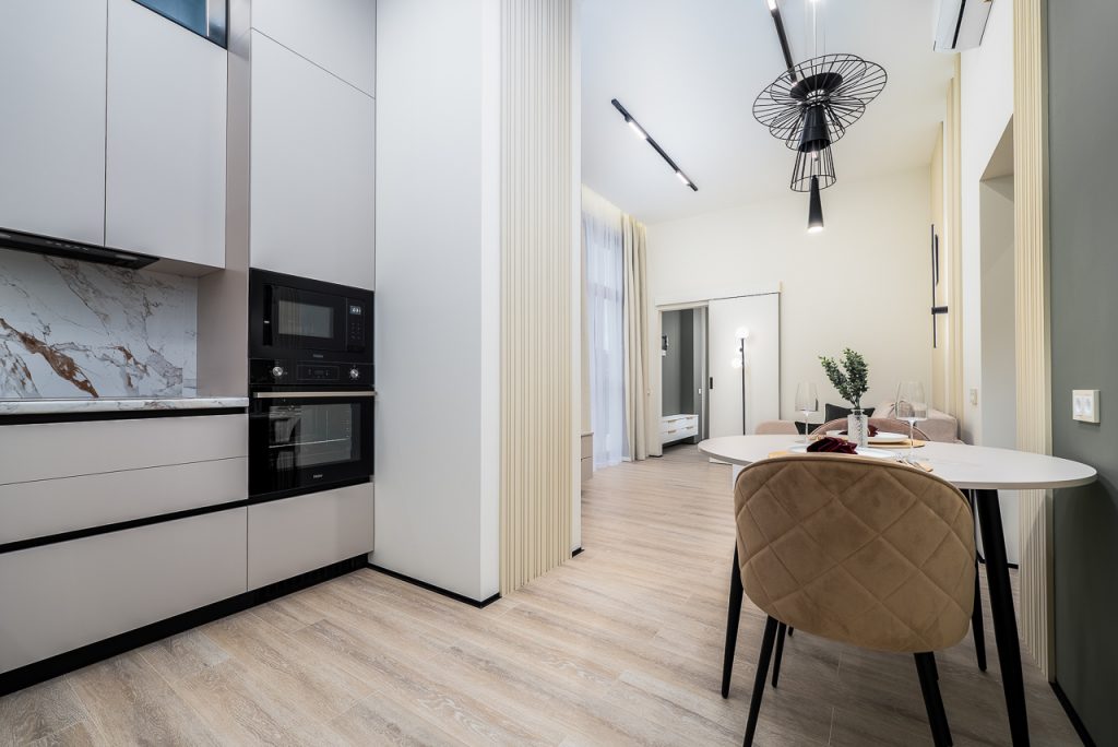 Ялта, пгт. Отрадное, ул. Шоссе Дражинского 24