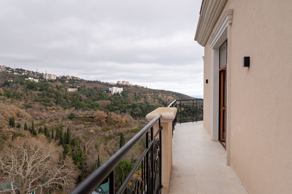 Ялта, пгт. Отрадное, ул. Шоссе Дражинского 24