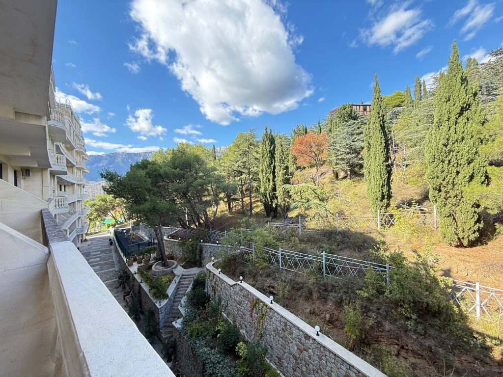 Ялта, Войкова 20