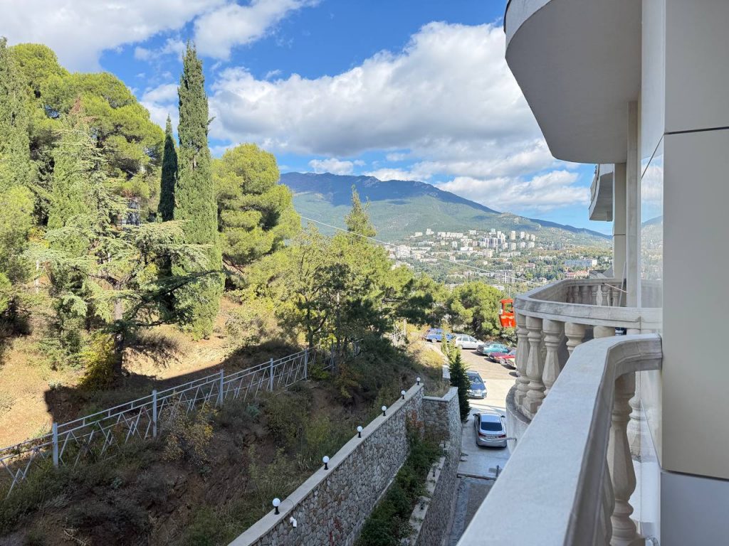 Ялта, Войкова 20